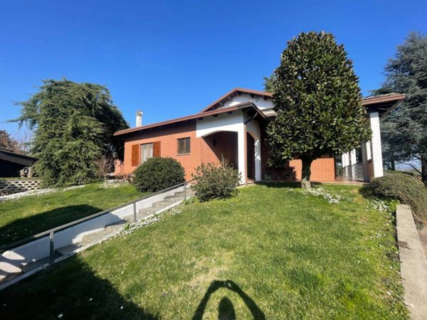 casa indipendente in vendita ad Alessandria in zona San Giuliano Vecchio