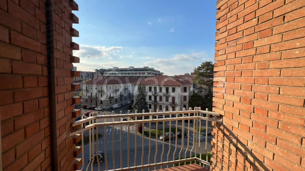 appartamento in vendita ad Alessandria in zona zona Pista
