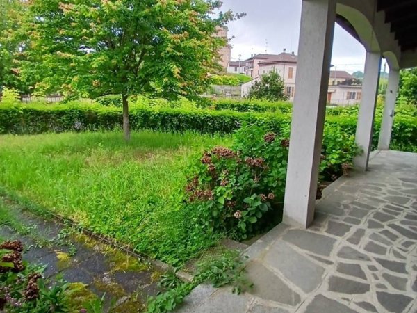 appartamento in vendita ad Alessandria in zona Valle San Bartolomeo
