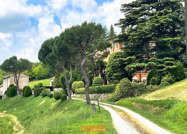 casa indipendente in vendita ad Alessandria in zona Valmadonna
