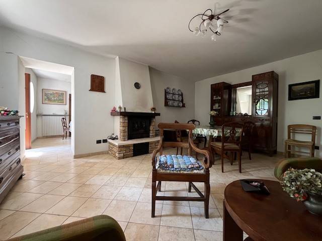 casa indipendente in vendita ad Alessandria in zona Valmadonna