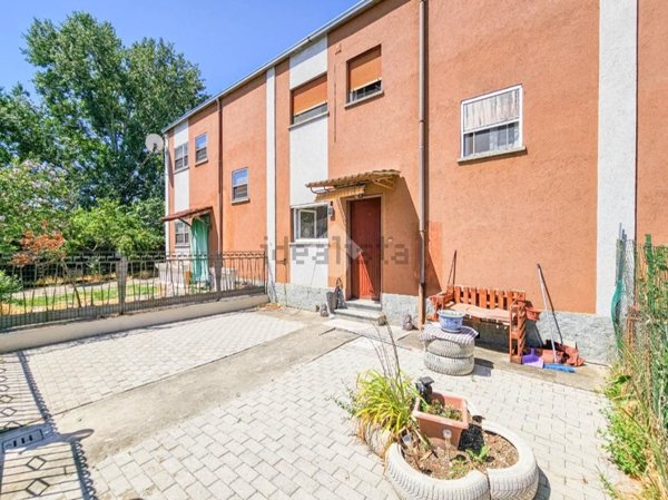 casa indipendente in vendita ad Alessandria in zona Filippona