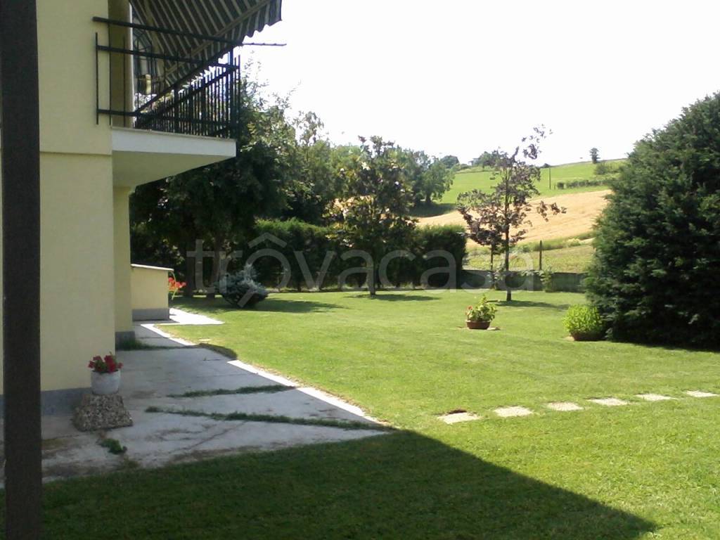 casa indipendente in vendita ad Alessandria in zona Valmadonna