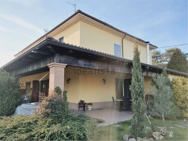 casa indipendente in vendita ad Alessandria in zona Litta Parodi