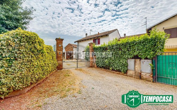 appartamento in vendita ad Alessandria in zona Mandrogne