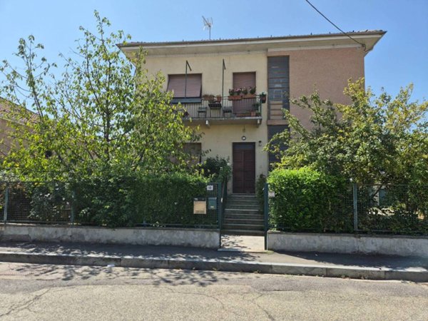 casa indipendente in vendita ad Alessandria in zona Spinetta Marengo