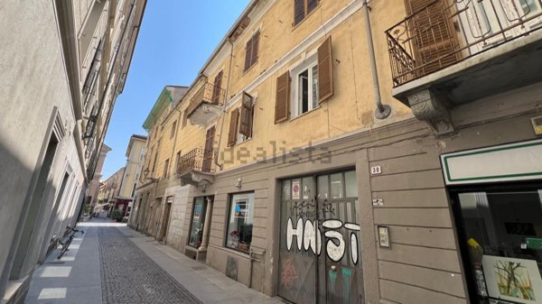 appartamento in vendita ad Alessandria in zona Piazza Garibaldi