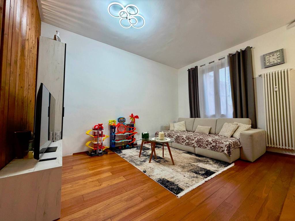 appartamento in vendita ad Alessandria in zona Borgo Rovereto