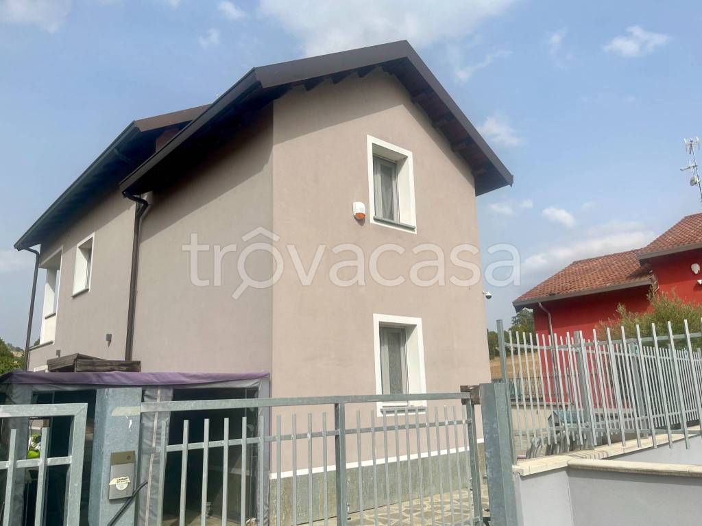 casa indipendente in vendita ad Alessandria in zona Valle San Bartolomeo