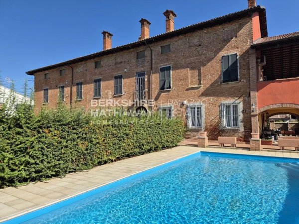 casa indipendente in vendita ad Alessandria in zona Castelceriolo