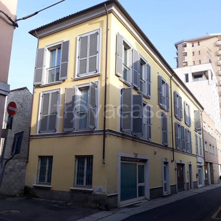 appartamento in vendita ad Alessandria in zona Borgo Rovereto