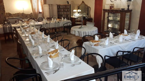 locale commerciale in vendita ad Alessandria in zona Spinetta Marengo