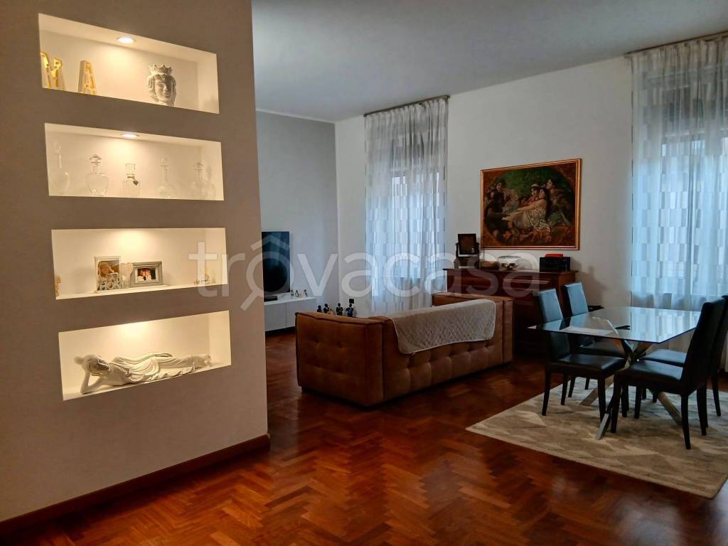 appartamento in vendita ad Alessandria in zona Centro Città