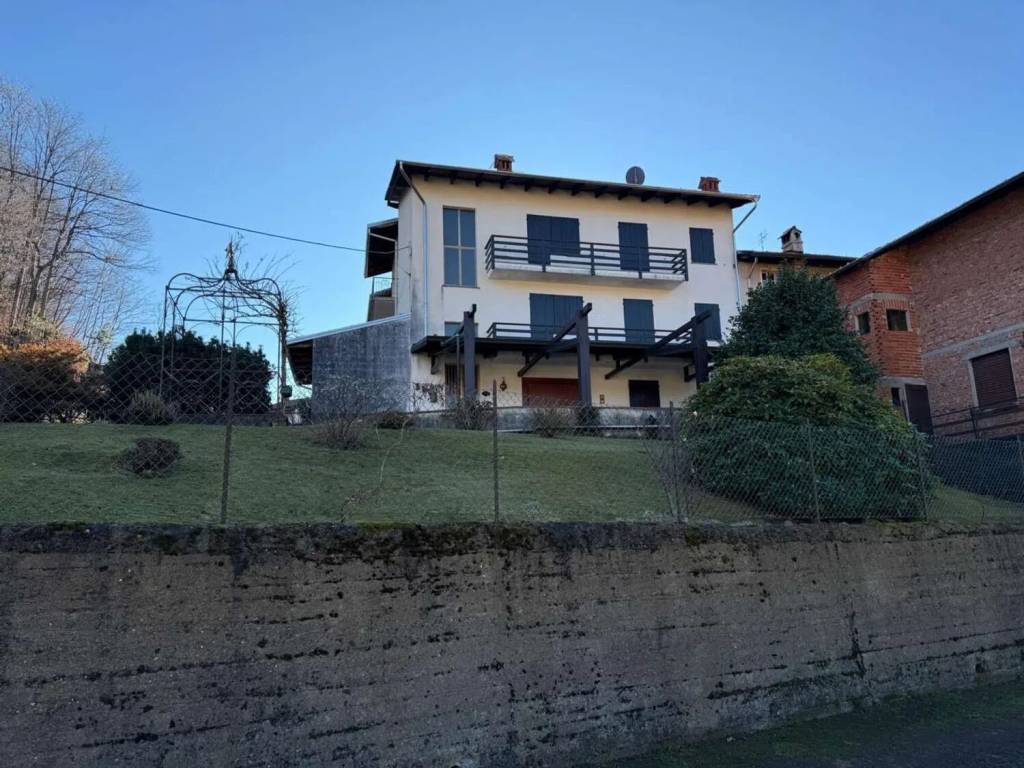 casa indipendente in vendita a Portula