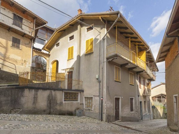 casa semindipendente in vendita a Portula