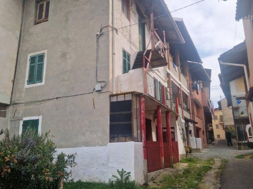 casa indipendente in vendita a Pralungo