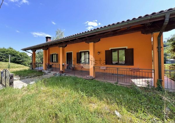 casa indipendente in vendita a Pralungo in zona Valle