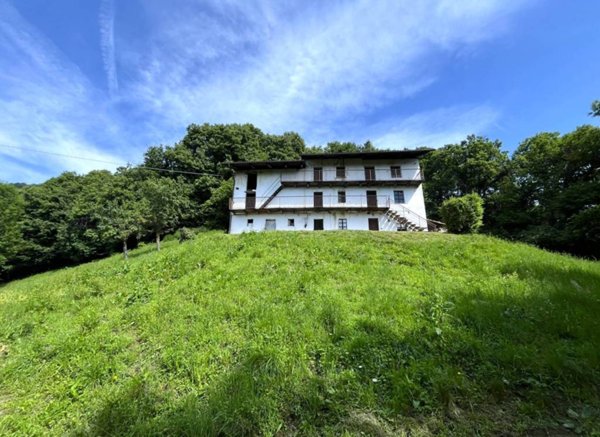 casa indipendente in vendita a Pralungo
