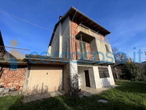 casa indipendente in vendita a Pray