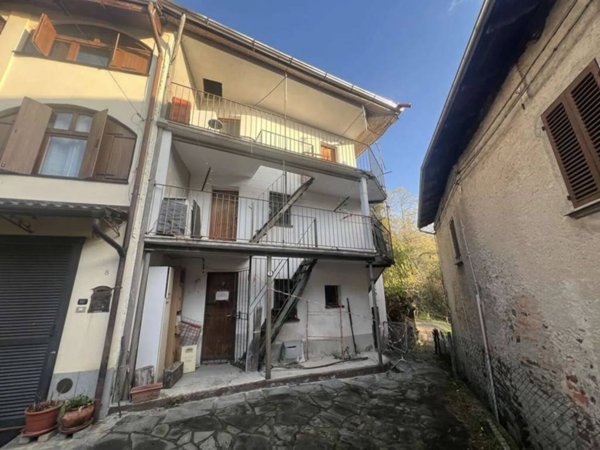 casa indipendente in vendita a Pray