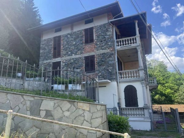 casa indipendente in vendita a Pray