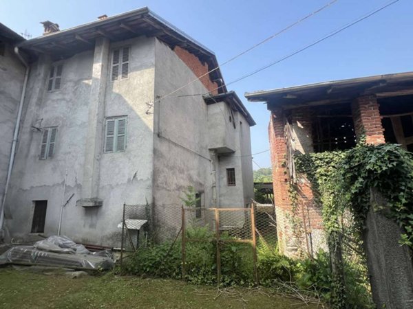casa indipendente in vendita a Pray