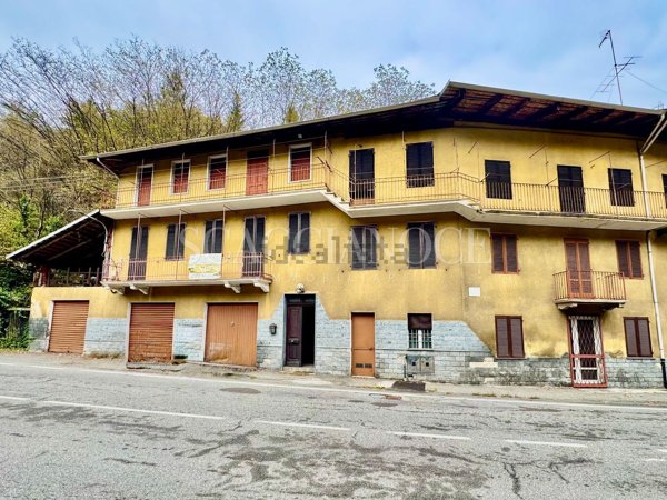 casa semindipendente in vendita a Pray