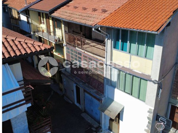 casa indipendente in vendita a Pray