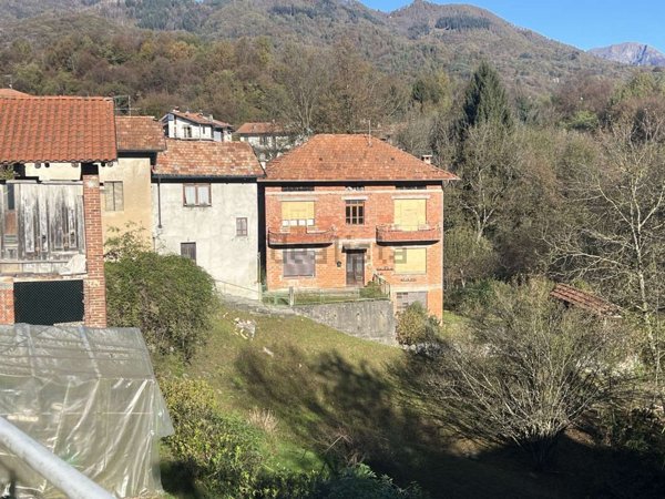 casa indipendente in vendita a Pray