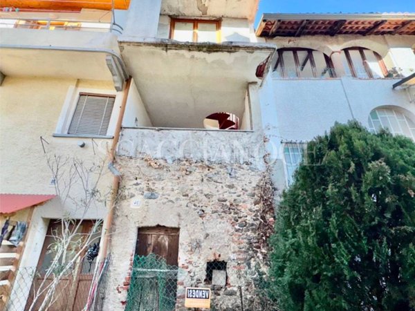 casa indipendente in vendita a Pray