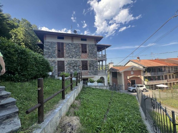 casa indipendente in vendita a Pray