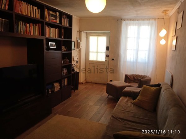 casa indipendente in vendita a Pray