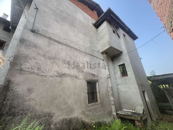 casa indipendente in vendita a Pray