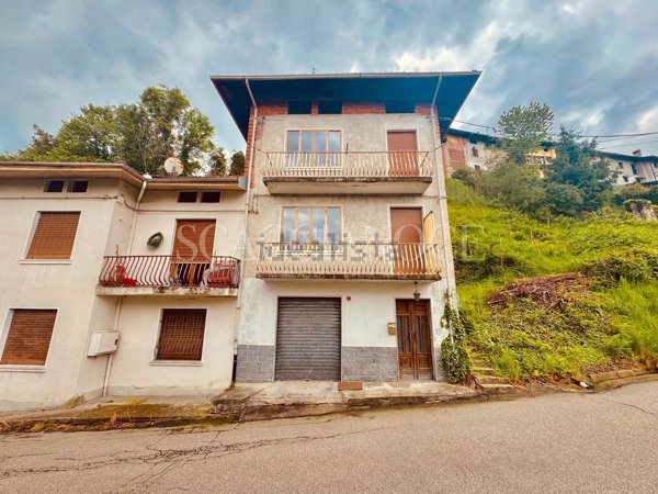 casa indipendente in vendita a Pray