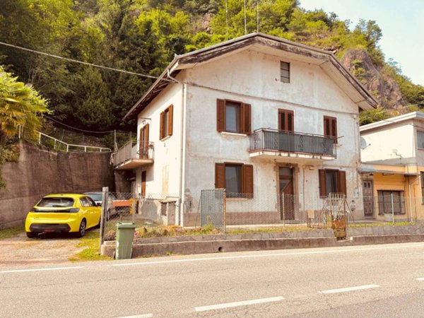 casa indipendente in vendita a Pray