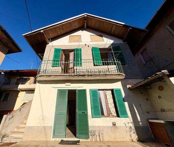 casa indipendente in vendita a Pray