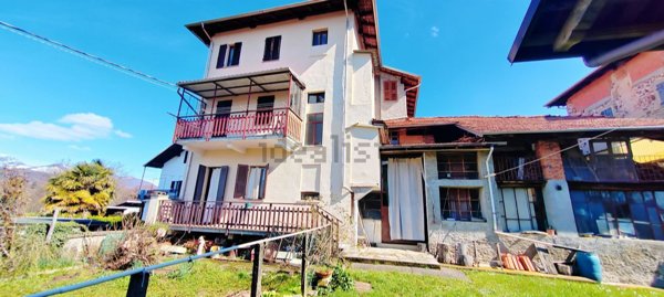 casa indipendente in vendita a Pray