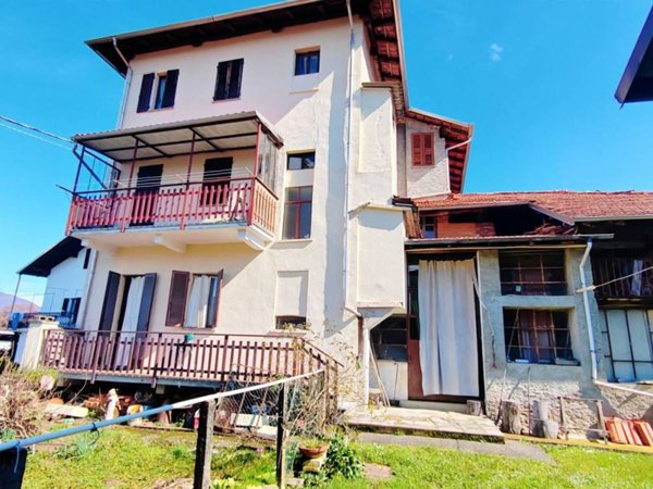 casa indipendente in vendita a Pray