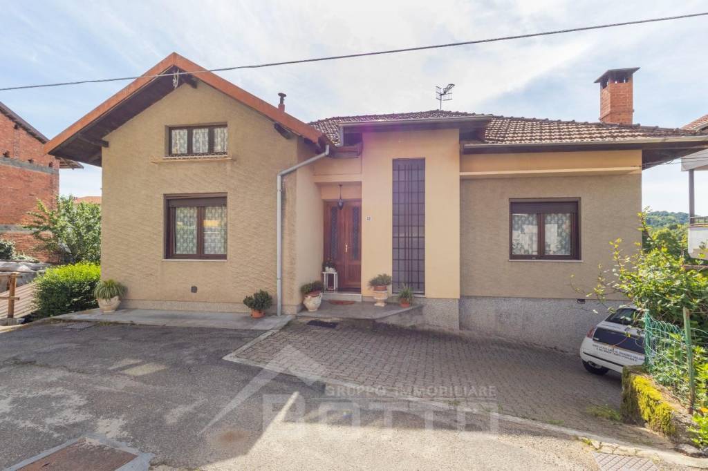 casa indipendente in vendita a Pray