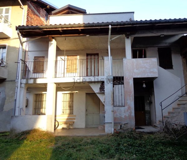 casa indipendente in vendita a Pray