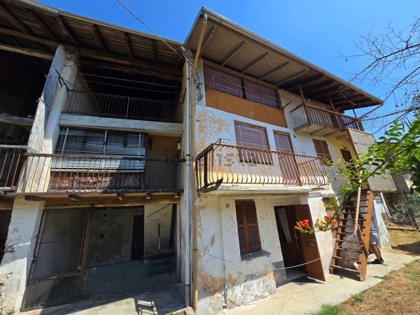 casa indipendente in vendita a Pray