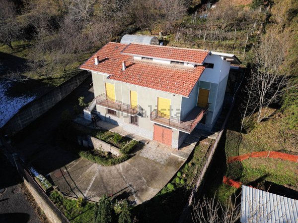 casa indipendente in vendita a Ronco Biellese