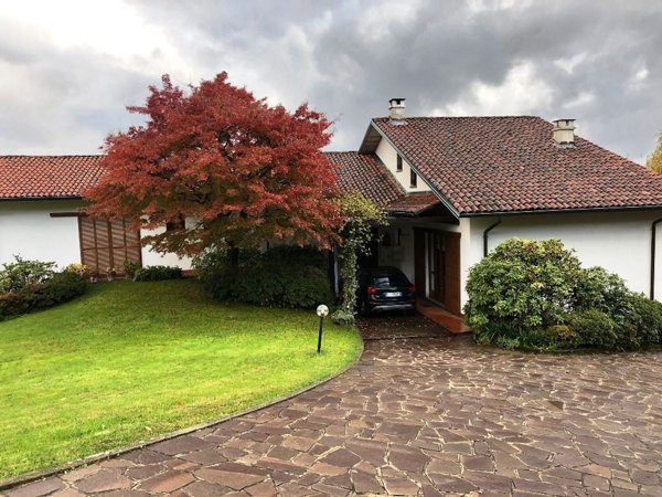 casa indipendente in vendita a Ronco Biellese