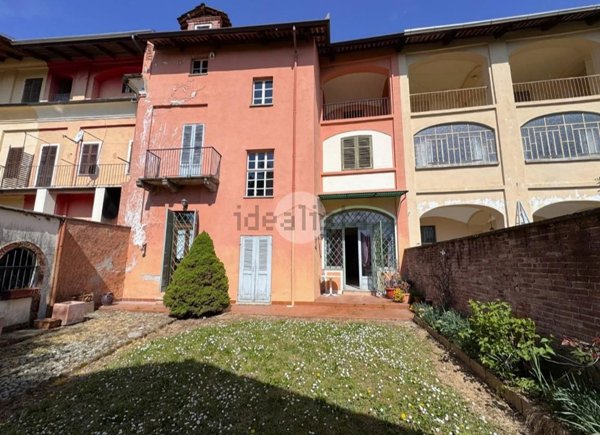 casa semindipendente in vendita a Ronco Biellese in zona Regis