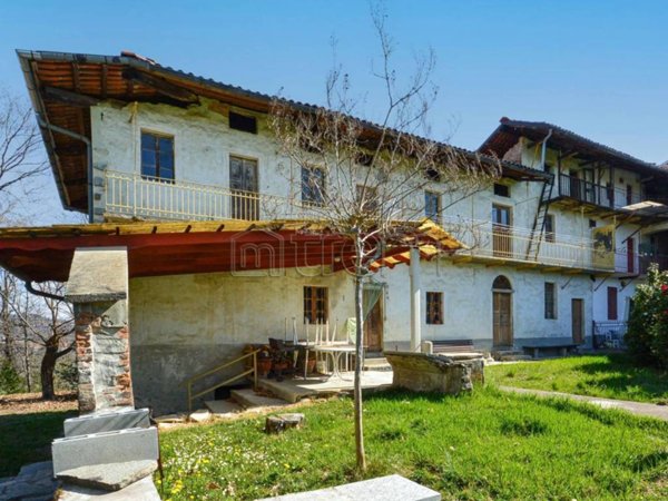 casa indipendente in vendita a Ronco Biellese in zona San Carlo