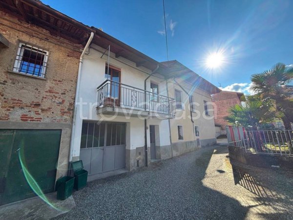 casa indipendente in vendita a Ronco Biellese in zona Centro Storico