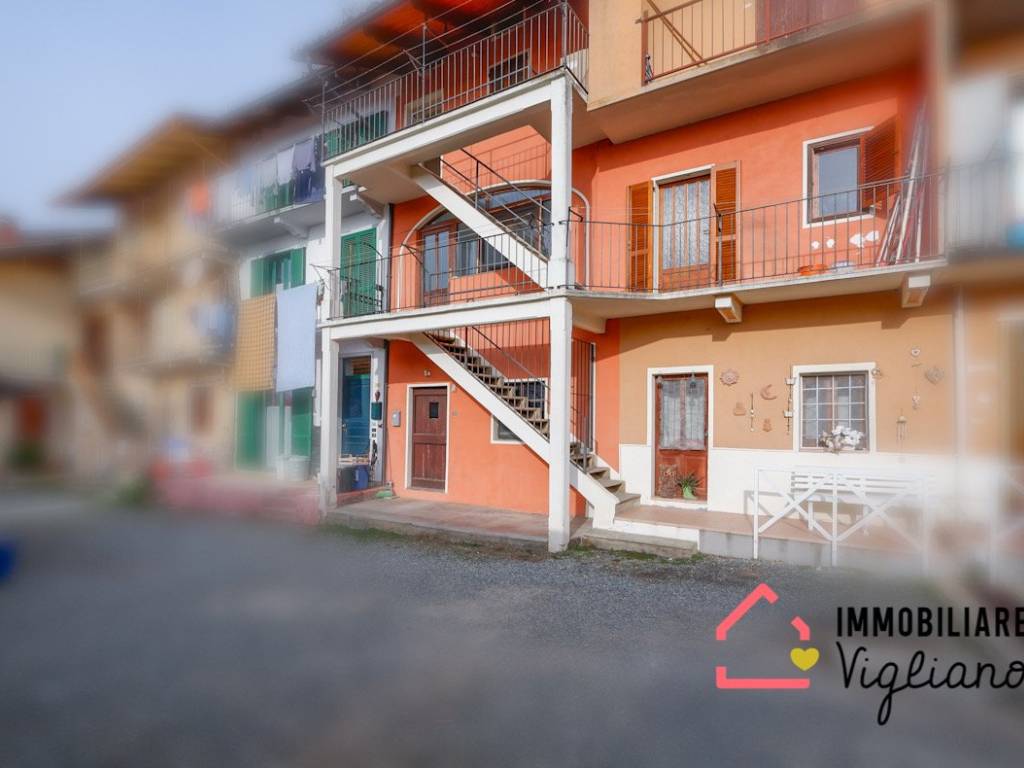 casa indipendente in vendita a Ronco Biellese in zona Centro Storico