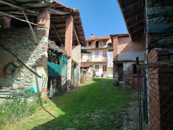 casa indipendente in vendita a Roppolo in zona San Vitale