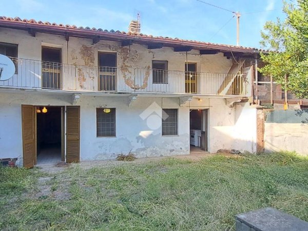 casa indipendente in vendita a Roppolo