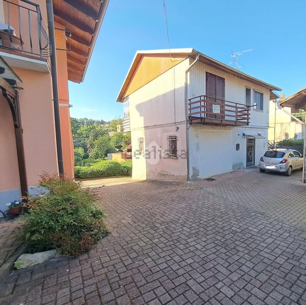 casa indipendente in vendita a Roppolo in zona Castello
